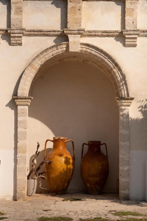 Villa Encantamiento - Dimora Gelsomino - Masseria Storica Nel Cuore Della Puglia Con Piscina Latiano Eksteriør billede