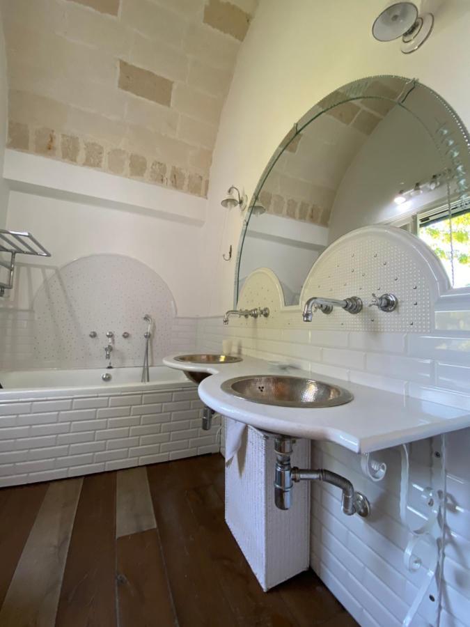 Villa Encantamiento - Dimora Gelsomino - Masseria Storica Nel Cuore Della Puglia Con Piscina Latiano Eksteriør billede