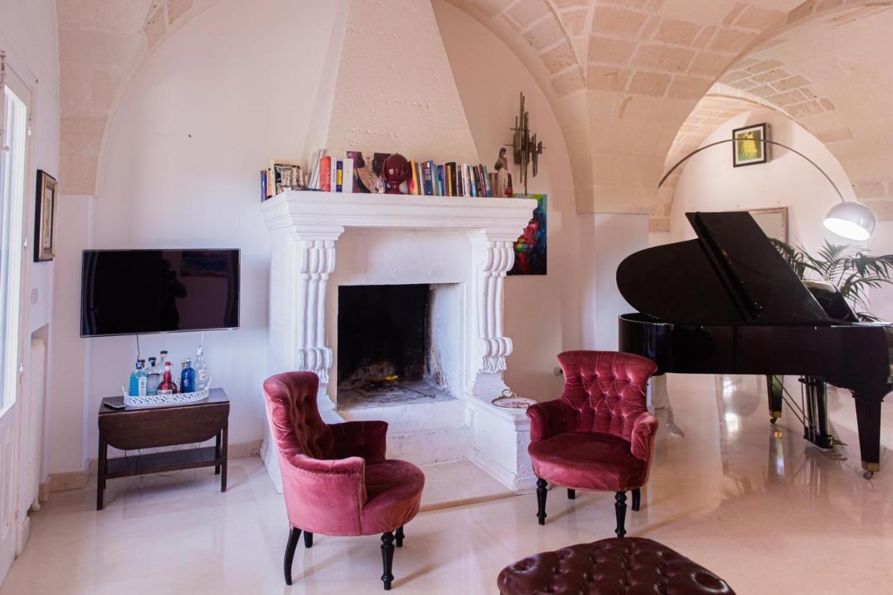 Villa Encantamiento - Dimora Gelsomino - Masseria Storica Nel Cuore Della Puglia Con Piscina Latiano Eksteriør billede