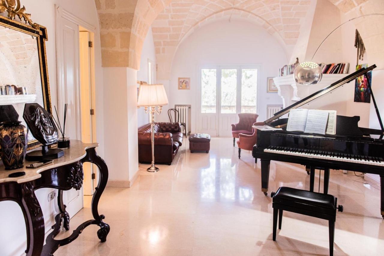 Villa Encantamiento - Dimora Gelsomino - Masseria Storica Nel Cuore Della Puglia Con Piscina Latiano Eksteriør billede