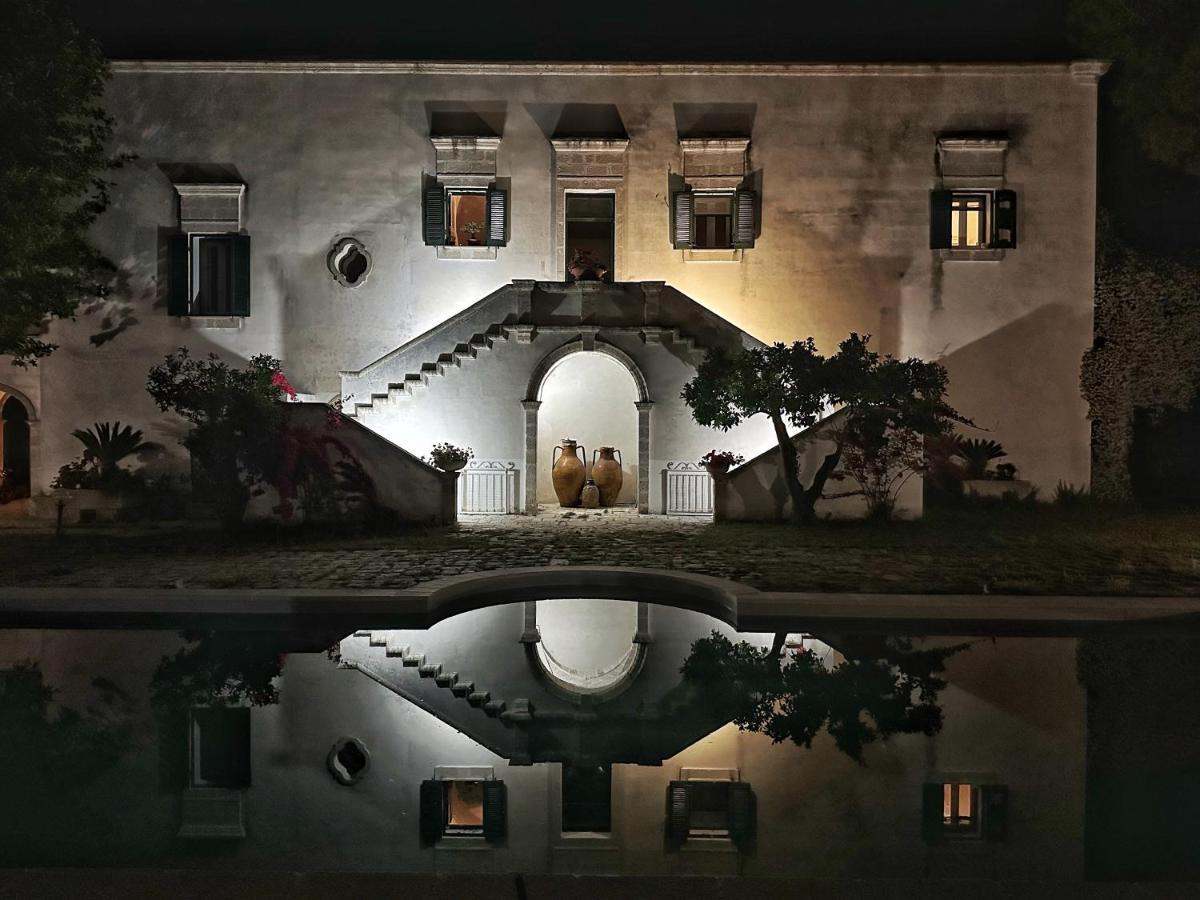Villa Encantamiento - Dimora Gelsomino - Masseria Storica Nel Cuore Della Puglia Con Piscina Latiano Eksteriør billede